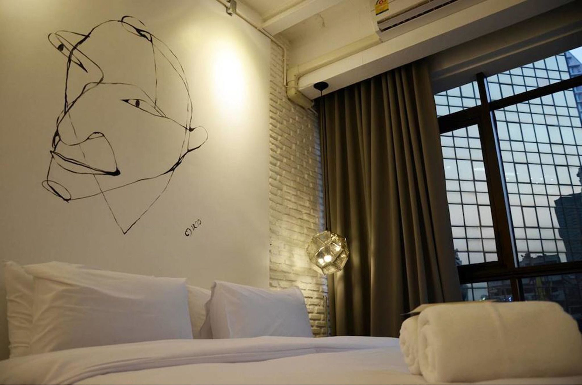 3 Howw Hostel At Sukhumvit 21 Бангкок Экстерьер фото